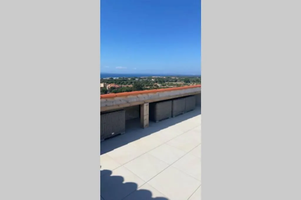 Magnifique Appartement Avec Vue Imprenable La Londe-les-Maures Apartment
